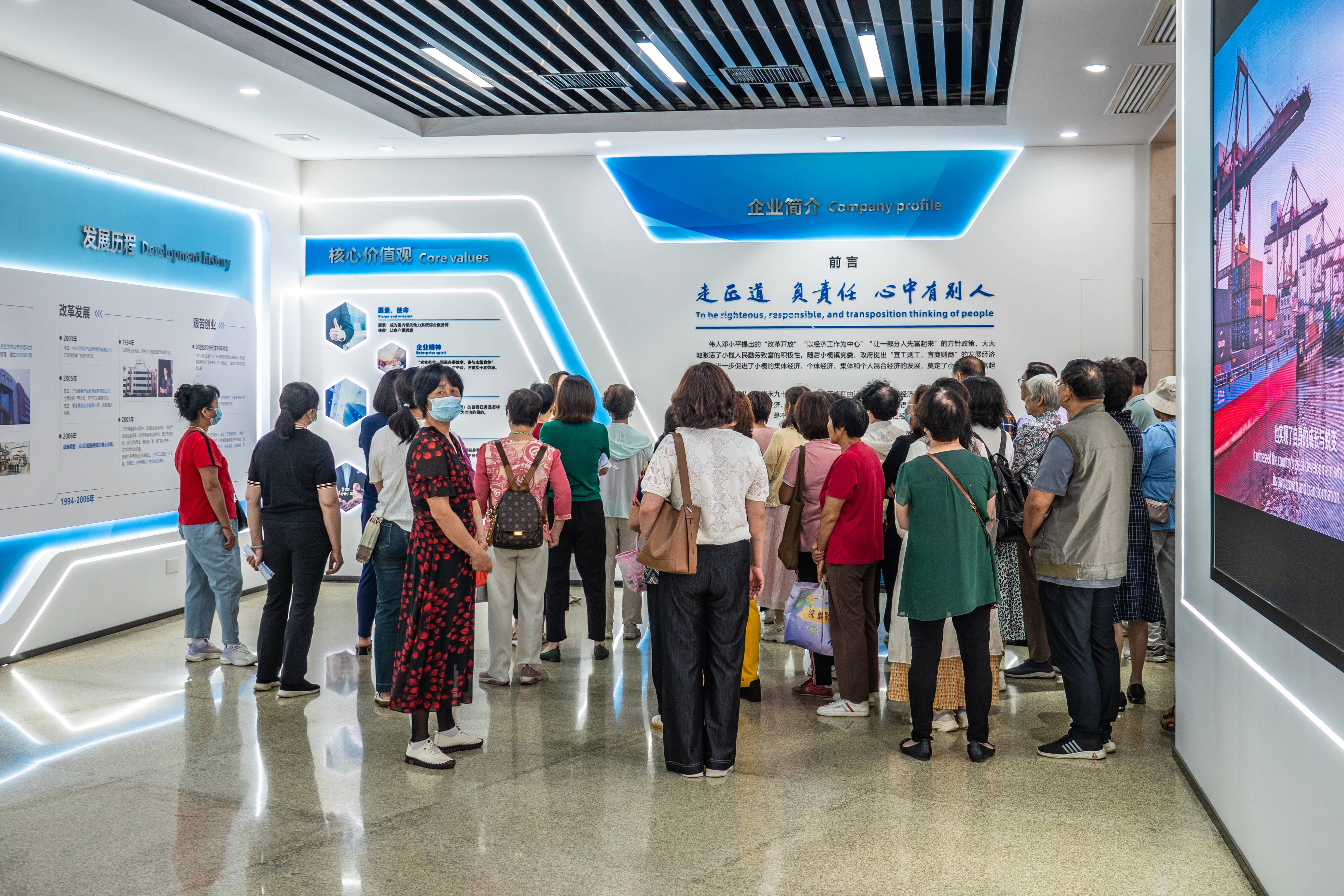 0f2abdaaeaf9a0489881d2060e393f7c-sz_1828745.jpg 1747880463536020904.jpg